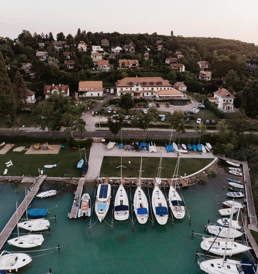 Aquilo Hotel Panorama Tihany Exterior photo