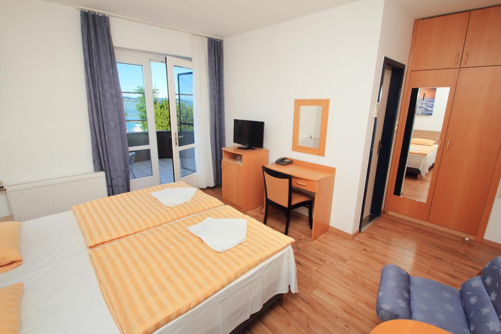Aquilo Hotel Panorama Tihany Exterior photo