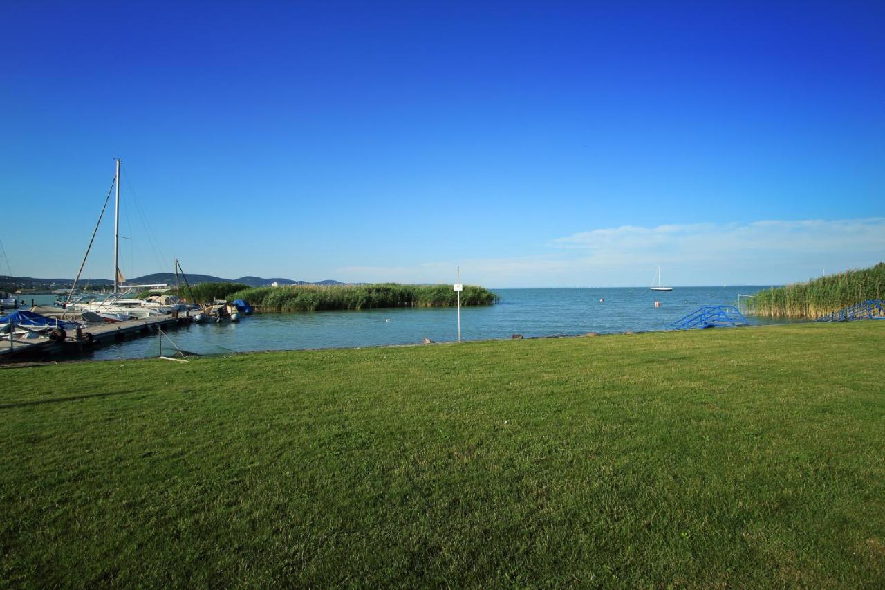 Aquilo Hotel Panorama Tihany Exterior photo